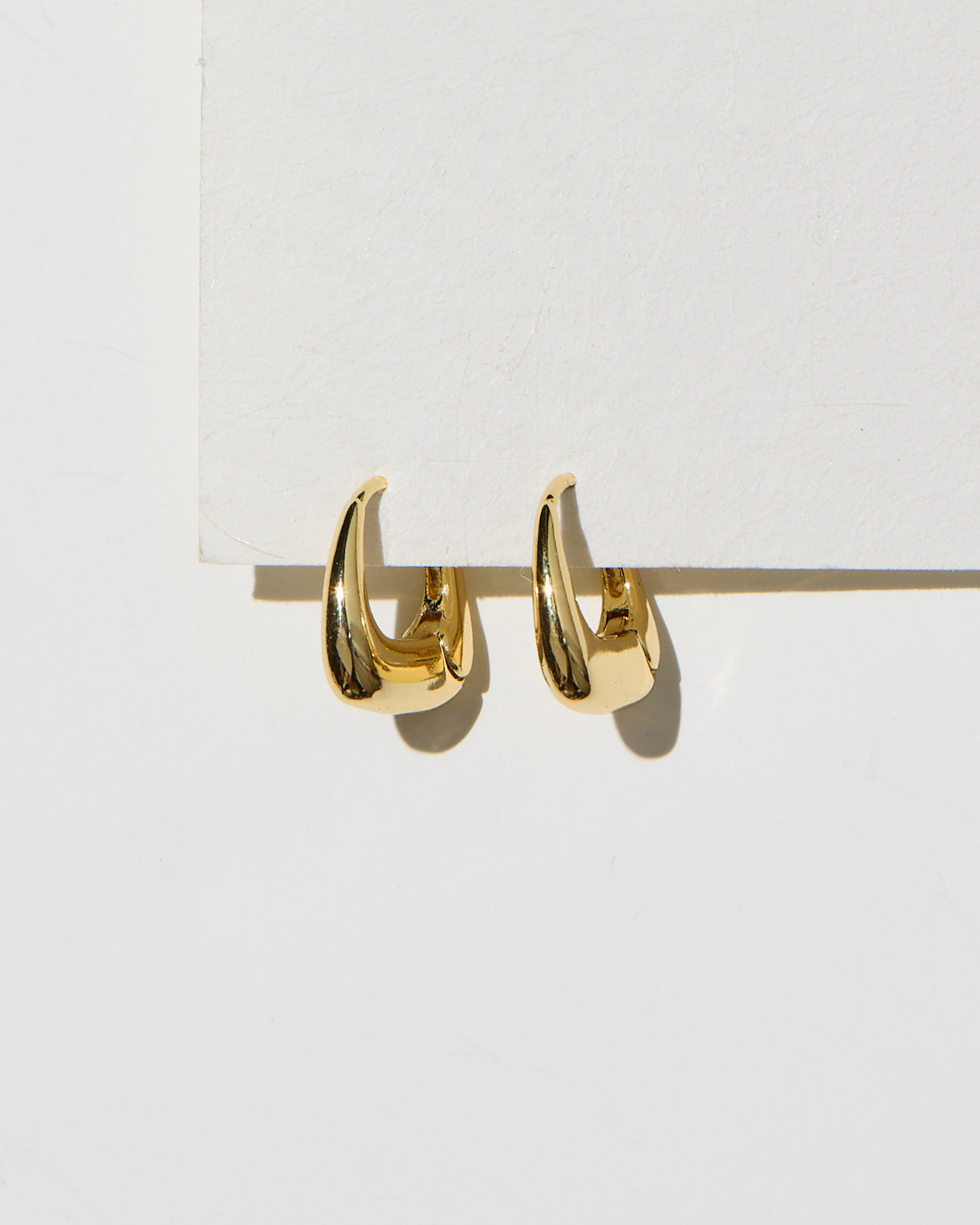 Ali Hoops