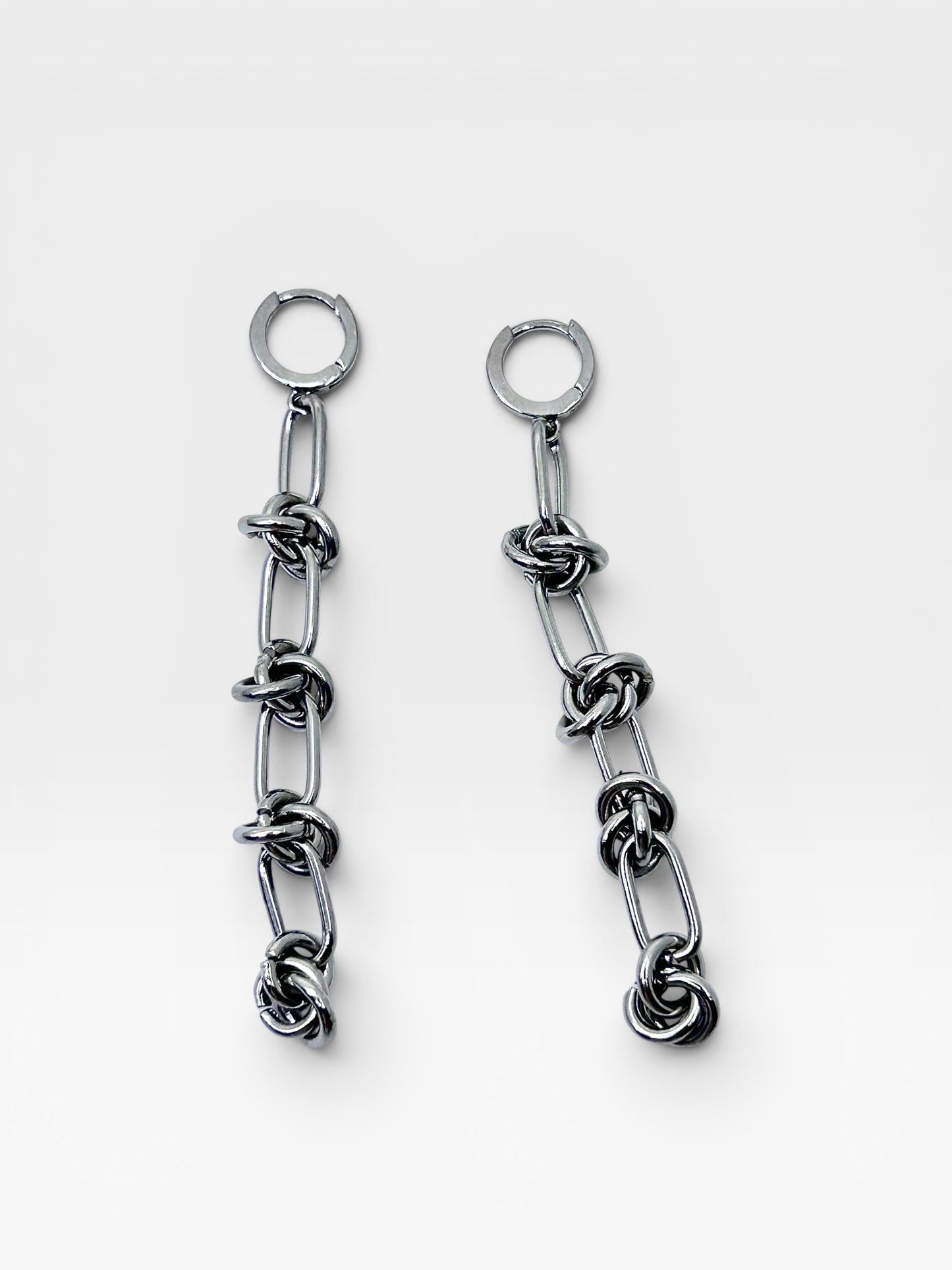 Knotted Chain Hoops