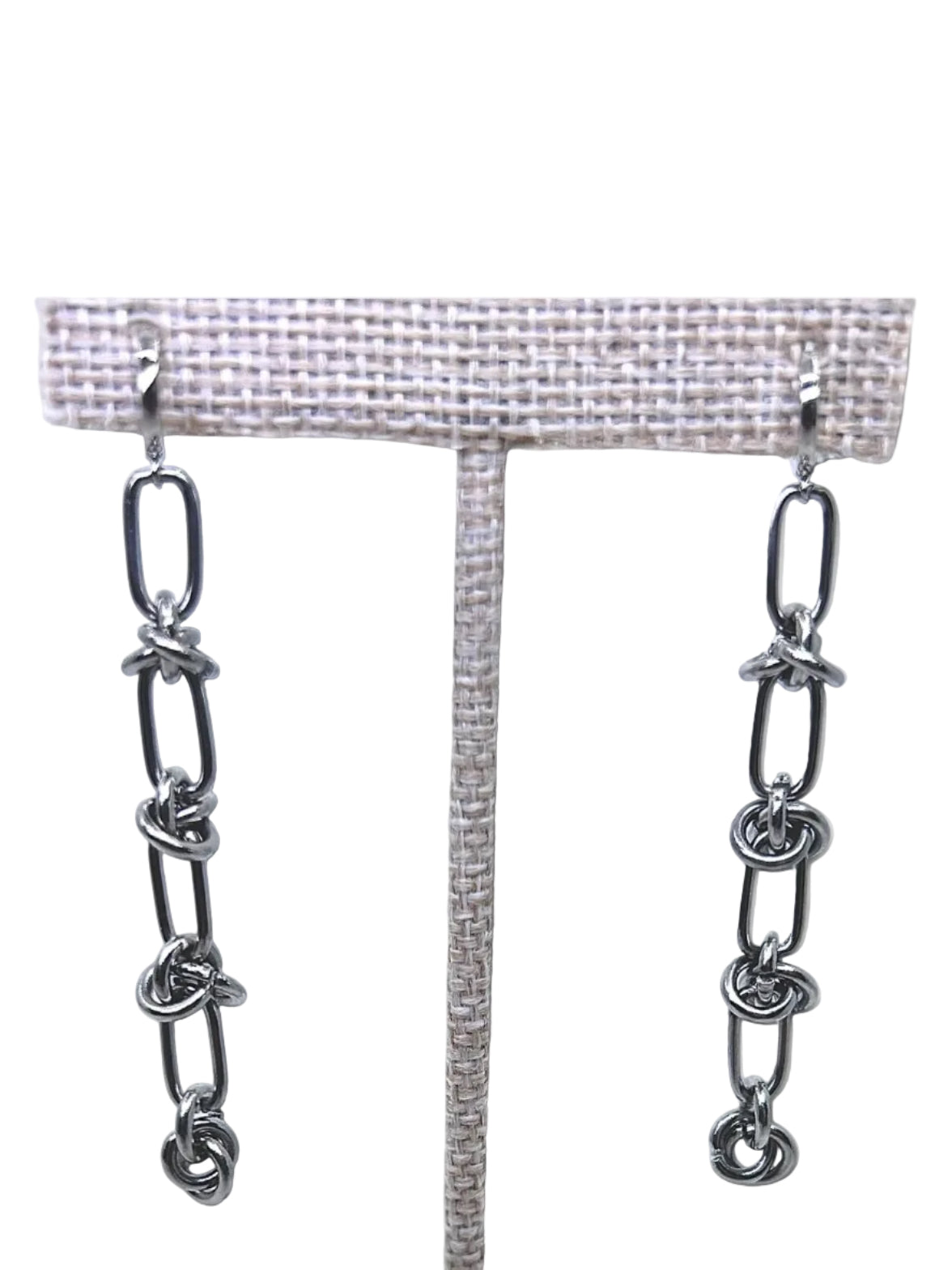 Knotted Chain Hoops